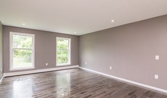 27 South St, Blandford, MA 01008