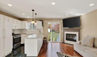 7 Lucia Ct, Aberdeen, NJ 07747