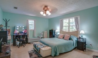 5052 Schira St, Bay St. Louis, MS 39520
