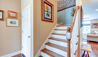 84 Andriana Ln, Albany, NY 12204