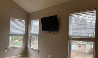 330 Glenwood St, Ann Arbor, MI 48103