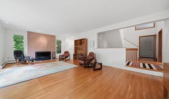 10 Eaton Rd, Amherst, NH 03031