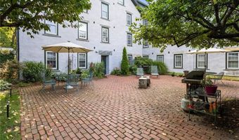 25 Water St 102, East Greenwich, RI 02818