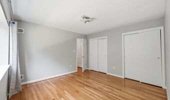 5003 SENTINEL Dr 22, Bethesda, MD 20816