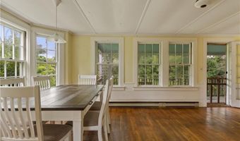 11 Namcook Rd, Narragansett, RI 02882