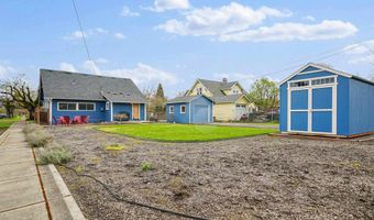 212 S 6th St, Independence, OR 97351