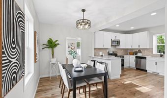 656 Madison St, Anoka, MN 55303