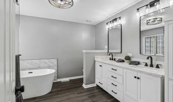 1241 Bradford Ln, Antioch, IL 60002