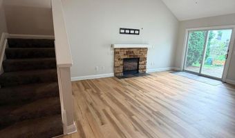 9327 Polaris Green Dr, Columbus, OH 43240