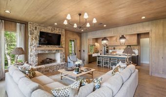 37 Holly Ln, Alexander City, AL 35010