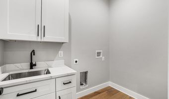 8525 RALEIGH Ave, Annandale, VA 22003