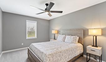 2016 Fairway Dr, Auburn, IN 46706