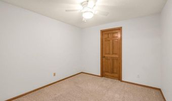 2602 Rivers Bluff Ln, Anoka, MN 55303