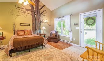 14 Shelton Branch Rd, Barnardsville, NC 28709