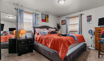2415 N LOCUST St, Appleton, WI 54914