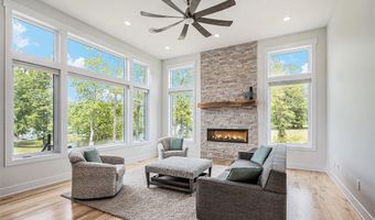 3589 Shoreline Dr, Allegan, MI 49010
