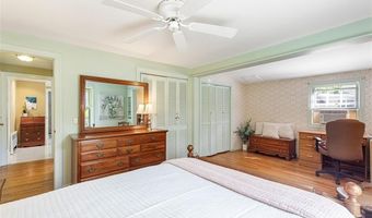 1 Joann Dr, Barrington, RI 02806