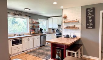 35134 Helligso Ln, Astoria, OR 97103