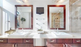 21 Furnace St 805, Akron, OH 44308