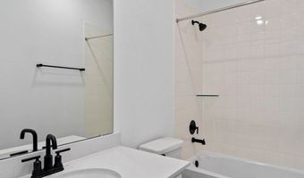 7723 Jade Crest Dr, Angleton, TX 77515