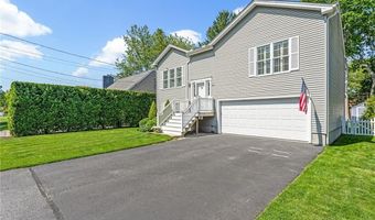 86 Inkberry Trl, Narragansett, RI 02882