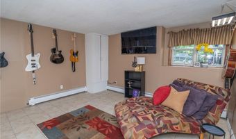 29 Camille Dr, Johnston, RI 02919