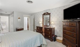 115 Pine Glen Dr, East Greenwich, RI 02818