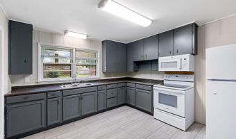 1601 Florence St, Athens, AL 35611