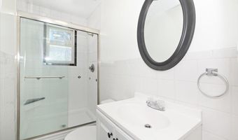 62 Bayside Ave, Amityville, NY 11701
