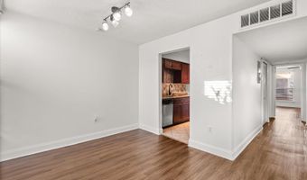 512 ORANGE Dr 32, Altamonte Springs, FL 32701