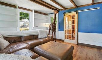 817 Riverside Dr, Augusta, ME 04330