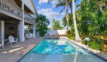 612 FERN St, Anna Maria, FL 34216