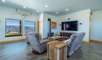 66 Sugarloaf Rd, Brewster, WA 98812