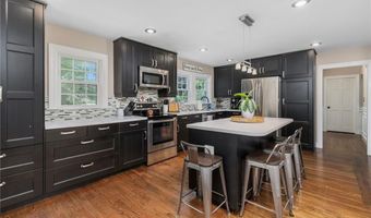 138 Homecrest Ave, North Smithfield, RI 02896
