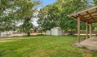 606 E Prairie Ln, Ash Grove, MO 65604