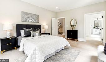 5005 RAVENSWORTH Rd, Annandale, VA 22003
