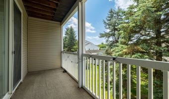 2906 N Knightsbridge Cir, Ann Arbor, MI 48105