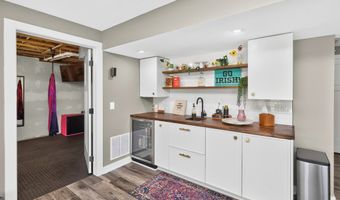 2102 NE 17th St, Ankeny, IA 50021