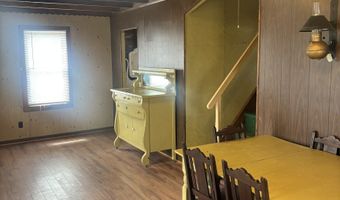 7 Hazen St, Chester, CT 06412
