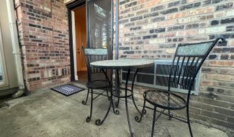 2219 NICHOLS Rd 17A, Arlington Heights, IL 60004