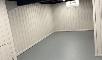 7150 Shenandoah Ave, Allen Park, MI 48101