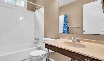 33 WINDWARD Dr, Barnegat, NJ 08005