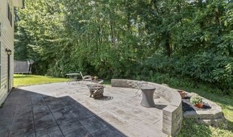 8320 Lake Tree Ln, Indianapolis, IN 46217