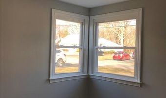 7 Sherbrook Rd, Barrington, RI 02806
