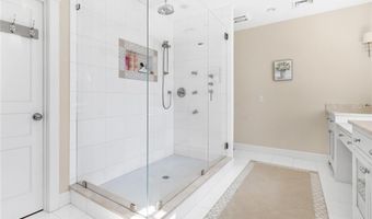 116 Nayatt Rd, Barrington, RI 02806
