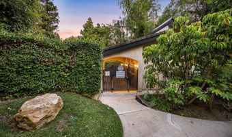5720 Skyview Way E, Agoura Hills, CA 91301