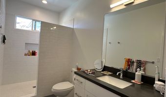 5872 Haleola St, Honolulu, HI 96821