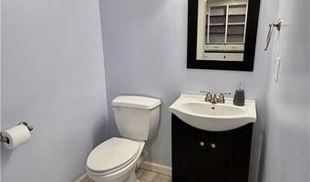 209 Skunk Hill Rd, Hopkinton, RI 02832