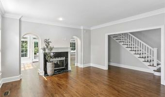 1014 Lenox Crst NE, Atlanta, GA 30324