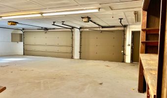 1047 Oak Dr, Altoona, WI 54720